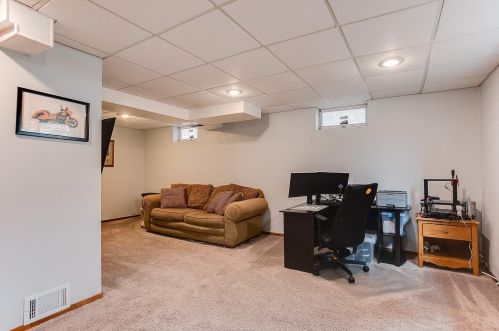 8221 Cleadis Ave, South Saint Paul MN 55076-3321 exterior