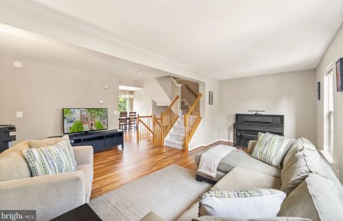 106 Ingle Pl, Alexandria VA 22304-7600 exterior