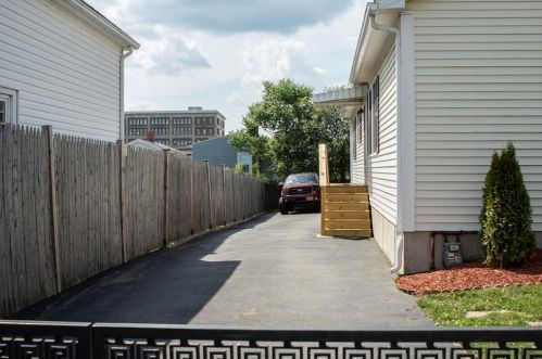 38 Harris St, Peabody, MA 01960-4450