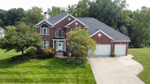 162 Stonehenge Dr, Wyoming, MI