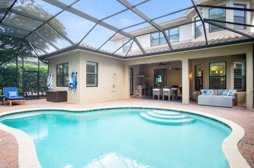 3415 Pacific Dr, Naples FL 34119-8664 exterior