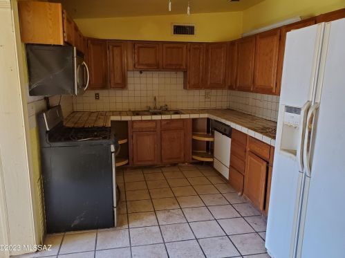 851 Ohio St, Tucson, AZ 85714-1262