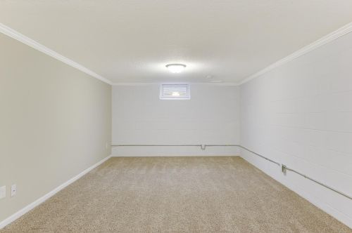 981 Cortland Dr, Saint Paul MN 55124-8910 exterior