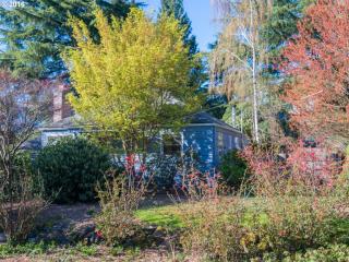743 Maplecrest Ct, Portland, OR 97219-6407