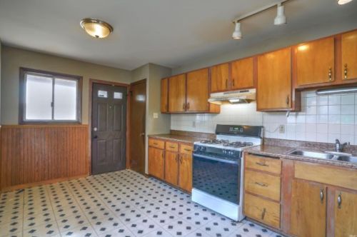 1028 Ironwood, Mishawaka IN 46544-4406 exterior