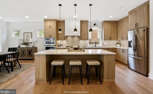 5120 25th Pl, Arlington VA  22207-2603 exterior