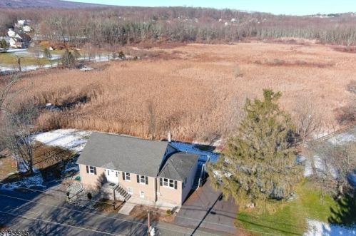 7 Berry Rd, Wantage NJ 07461-3009 exterior