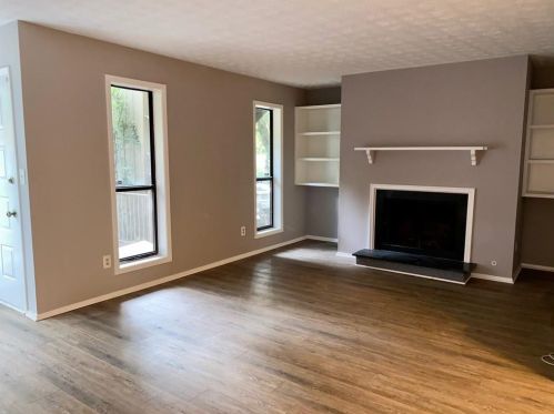 702 Dunbar Dr, Atlanta, GA 30338-6549