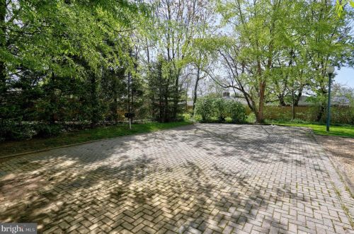 11365 King George Dr, Silver Spring MD  20902-4444 exterior