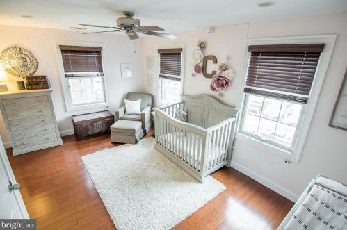 985 6th St, Philadelphia PA  19123-1405 exterior