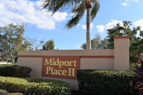 1540 Royal Green Cir, Fort Pierce FL  34952-7624 exterior