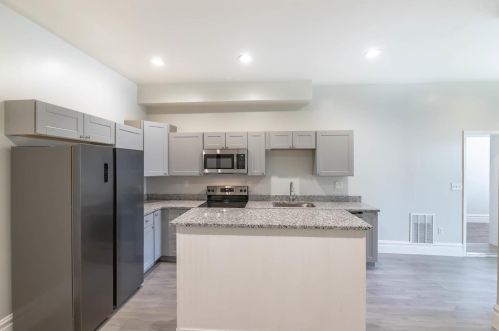 209 Steins St, Saint Louis MO 63111-3343 exterior