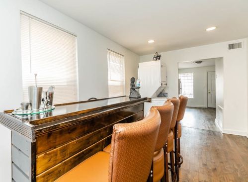 938 Noble St, Chicago IL  60642-5303 exterior