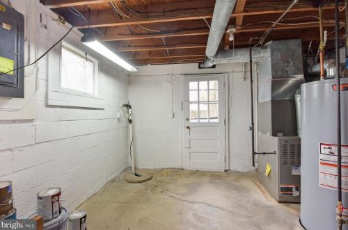 8804 Falkstone Ln, Alexandria VA 22309-4007 exterior