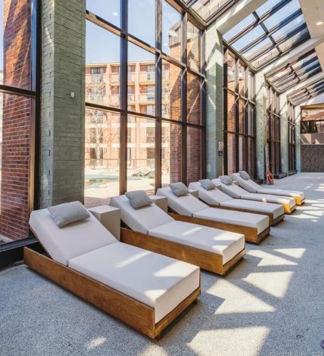 15 Farm Springs Rd, Farmington CT 06032-2584 exterior