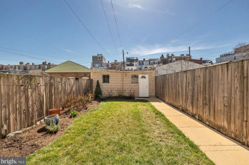 1218 Fairmont St, Washington DC  20009-5322 exterior