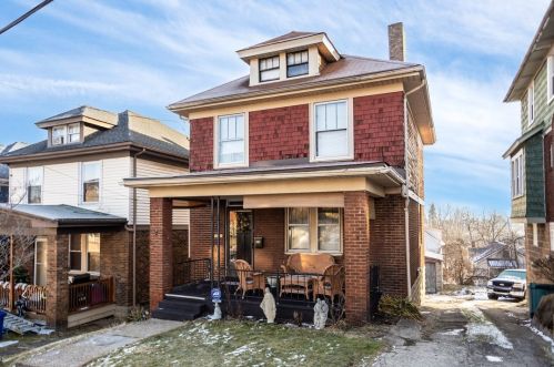 2315 Los Angeles Ave, Pittsburgh, PA 15216-3452