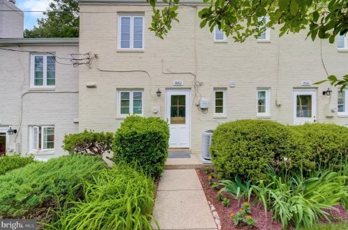 9882 Hollow Glen Pl, Silver Spring MD  20910-1138 exterior