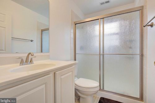 4050 Weeping Willow Ln, Huntingtown MD 20639-4216 exterior