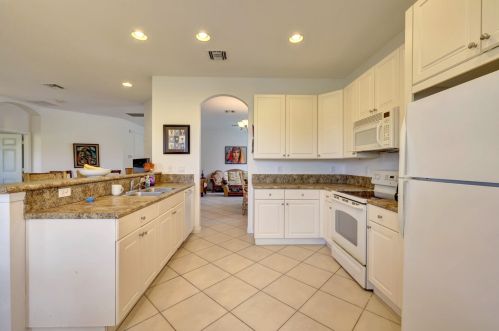 1839 Jamesport Dr, Fort Pierce FL 34953-4599 exterior