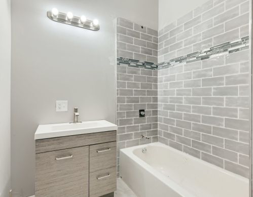 5932 Pr Ave, Chicago IL 60637-1321 exterior