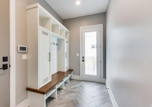 153 Grace Ave, Elmhurst IL 60126-3236 exterior