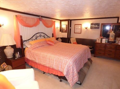 1650 Arnold St, Pittsburgh PA 15205-3503 exterior