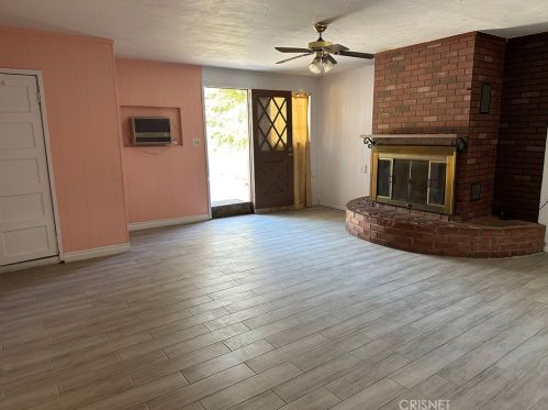 37 Garden Dr, Bakersfield CA 93307-5255 exterior