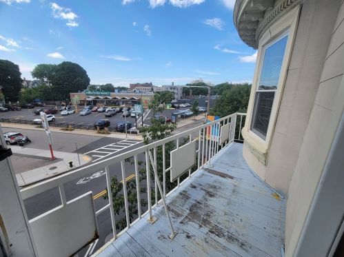 412 Centre St, Boston MA exterior