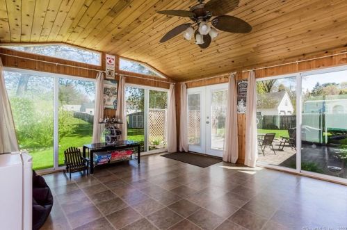 13 Alaimo Dr, Enfield CT 06082-5013 exterior