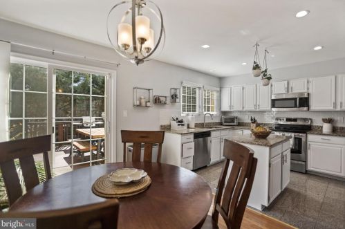 3907 Elbert Ave, Alexandria VA 22305-2045 exterior