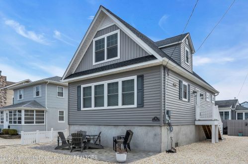 24 Virginia Ave, Lavallette NJ  08735-2438 exterior