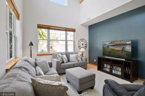 1646 Liberty Cir, Prior Lake MN 55379-4594 exterior