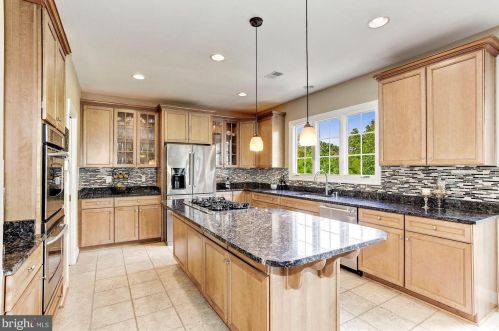 43266 Parkers Rdg Dr, Leesburg VA 20176-5132 exterior