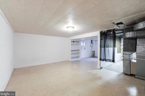 8428 Cherry Vly Ln, Alexandria VA 22309-2100 exterior