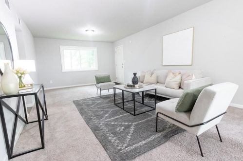 2957 Eleanor Ter, Atlanta GA  30318-6078 exterior