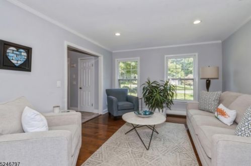 17 Powhatatan Way, Hackettstown NJ 07840-2646 exterior