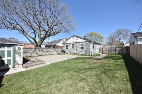 3049 83rd St, Milwaukee WI  53219-2715 exterior