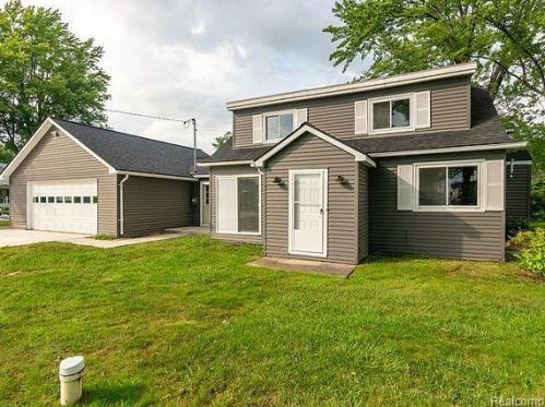 4340 Creedmore St, Commerce Township MI  48382-4035 exterior