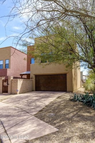 150 Castlefield Cir, Tucson AZ  85704-5783 exterior