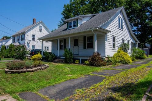 51 Elm St, Manchester, CT 06042-3266