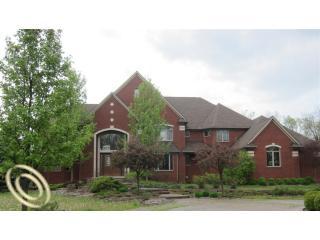 248 Gunn Rd, Rochester, MI 48306-1802