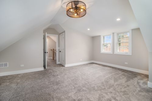 5621 Ozark Ave, Chicago IL  60631-3317 exterior