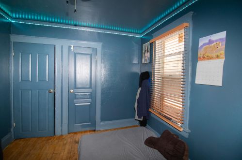 1261 36, Milwaukee WI 53215-1437 exterior