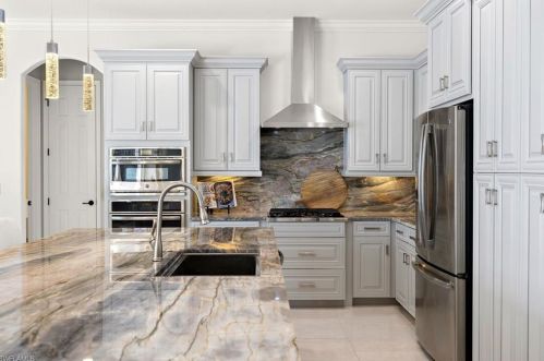 9563 Firenze Cir, Naples FL 34113-8138 exterior