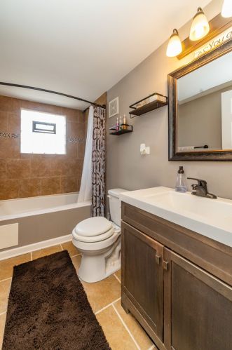 8237 Bishop St, Chicago IL 60620-3925 exterior