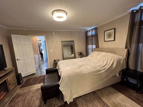 28 Grappone Dr, Concord NH  03301-7417 exterior