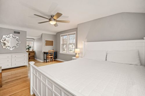 4790 Sheffield Ave, Milwaukee WI 53217-5962 exterior