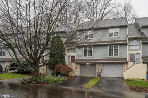 165 Nottingham Ct, Chester, PA 19014-1256