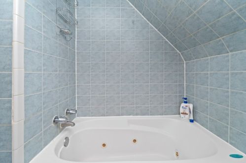 2720 Karlov Ave, Chicago IL 60652-3121 exterior